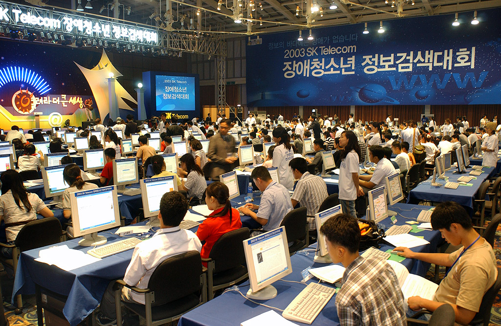 On the 19th of June, SK Telecom holds the 2003 Internet Search Contest for physically challenged youth in the Millennium Hall of Central City. In this contest, 246 disabled students (123 teams) from 137 special schools nationwide, will have a chance to demonstrate their skills, and ability to function, in cyber space. 